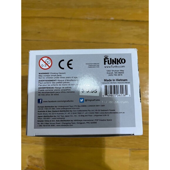 Funko Pop! Vinyl: Star Wars - Captain Phasma #65 - Picture 5 of 6